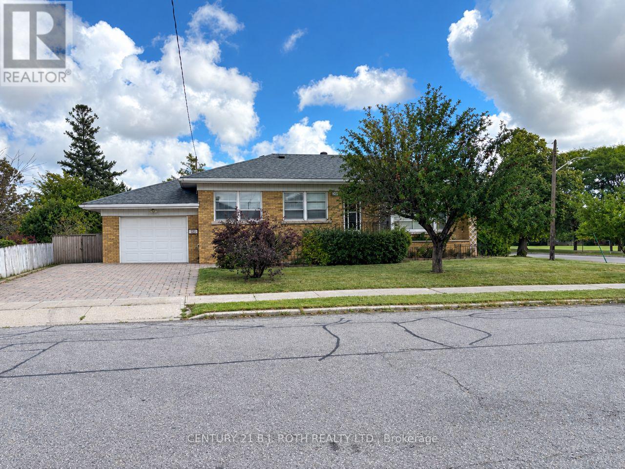 33 LEWISTON ROAD Property Photo 1