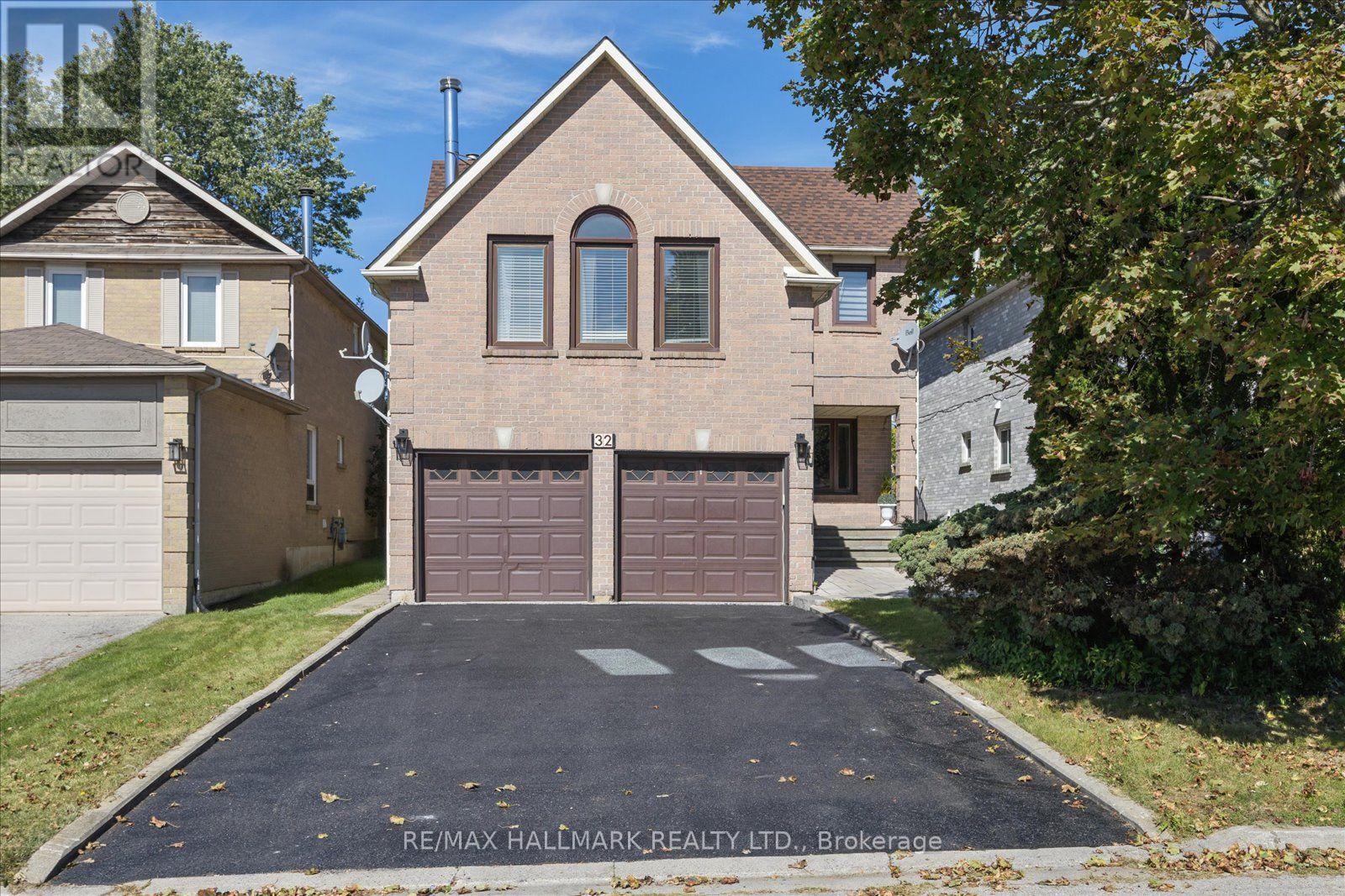 32 Valley Centre Drive Property Photo 1