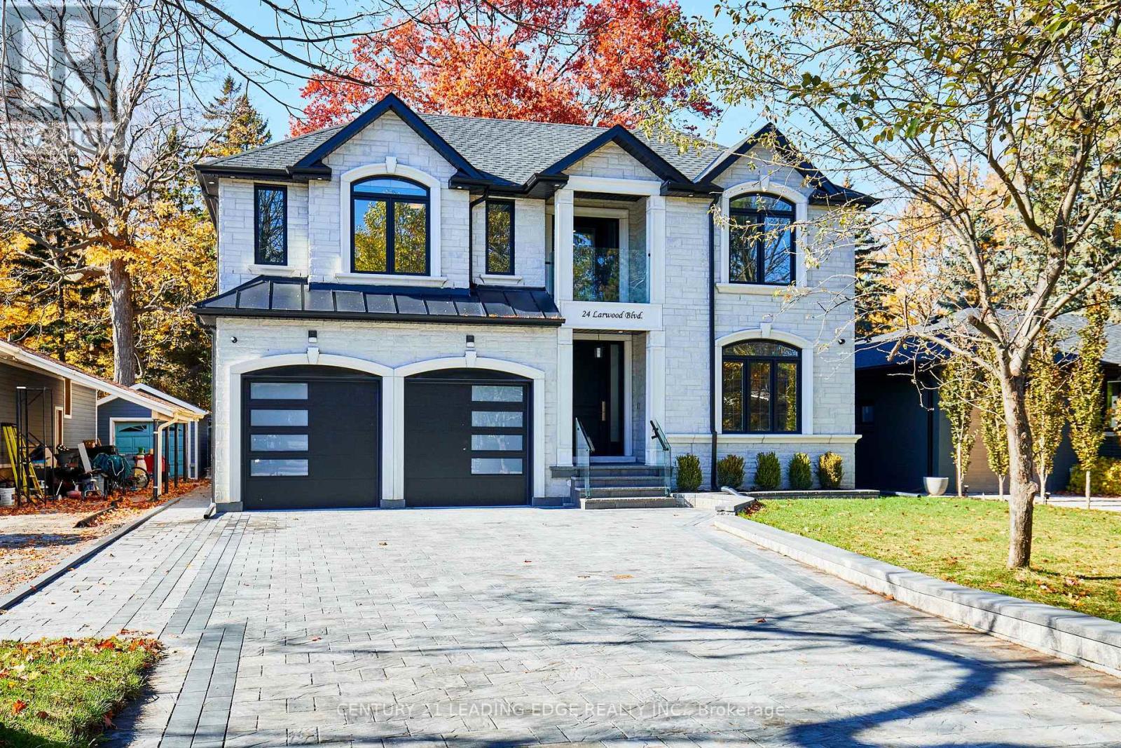 24 Larwood Boulevard Property Photo 1