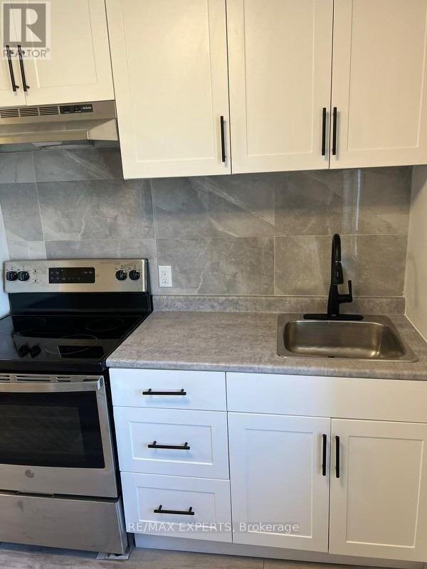 393 King Street E Property Photo 14