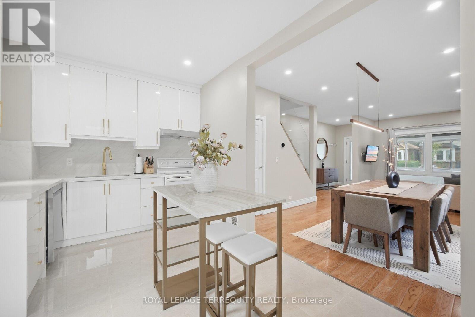 350 Lumsden Avenue Property Photo 1