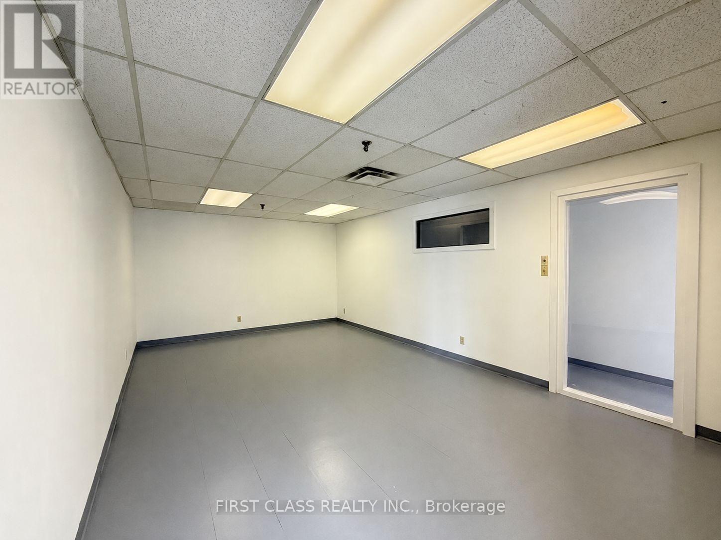 2 - 3 Carlaw Avenue Property Photo 14