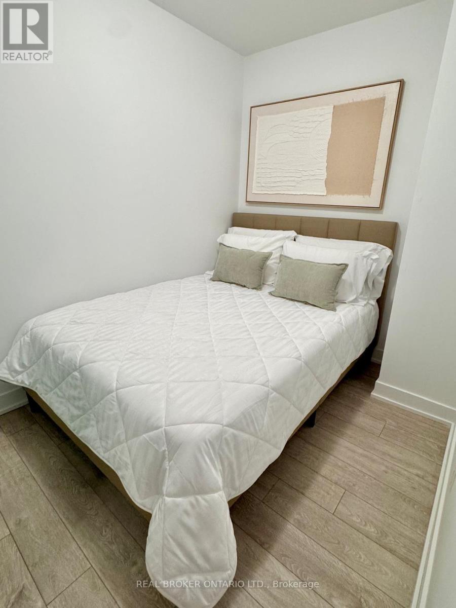 717 - 15 Baseball Place Property Photo 11
