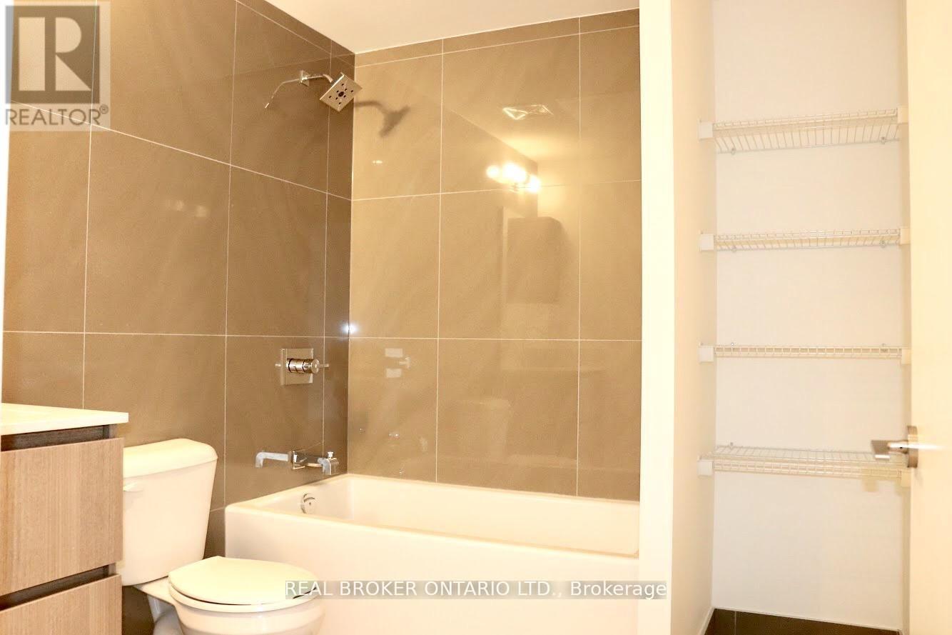 717 - 15 Baseball Place Property Photo 12
