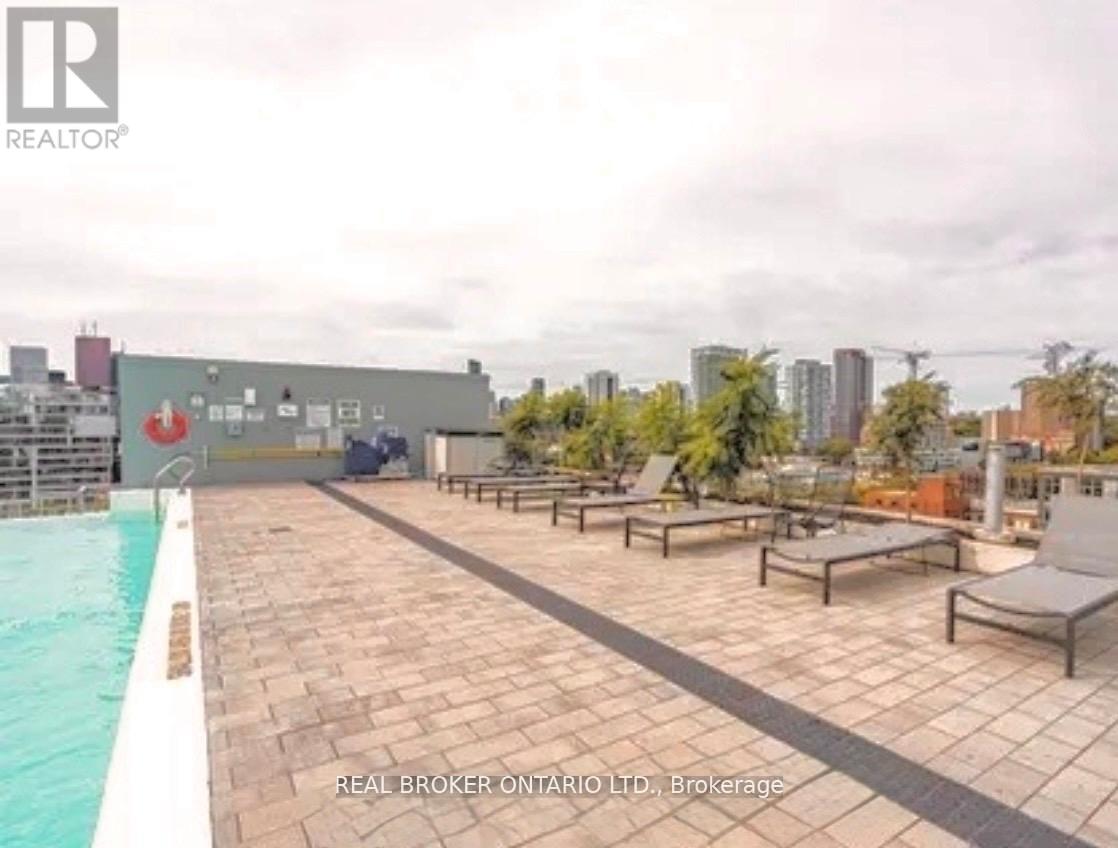 717 - 15 Baseball Place Property Photo 18