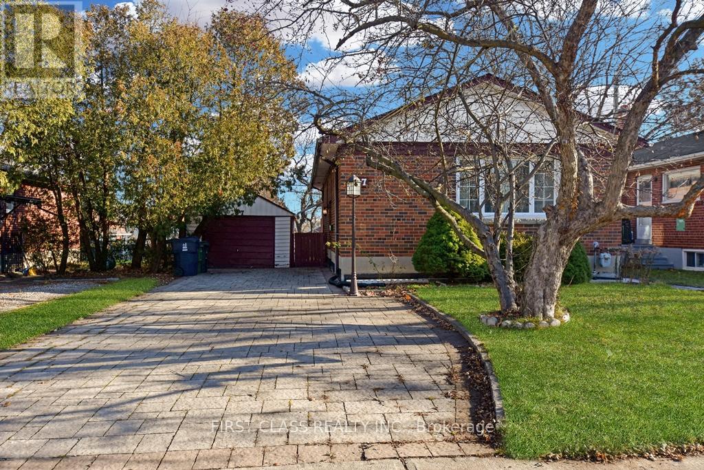87 VAUXHALL DRIVE Property Photo 1