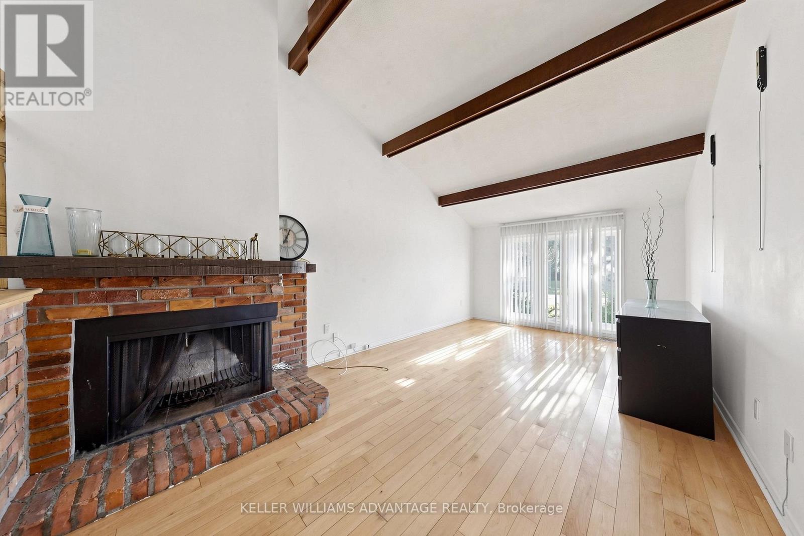 58 Ambercroft Boulevard Property Photo 6