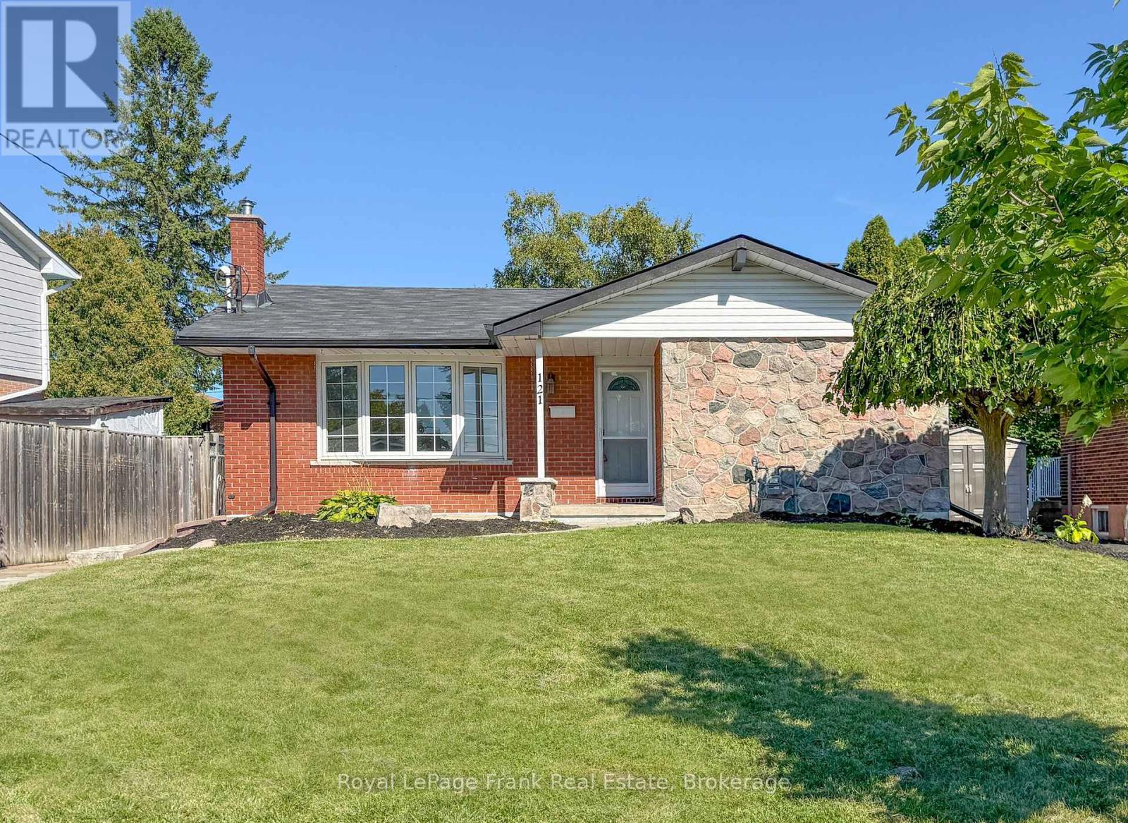 121 LABRADOR DRIVE