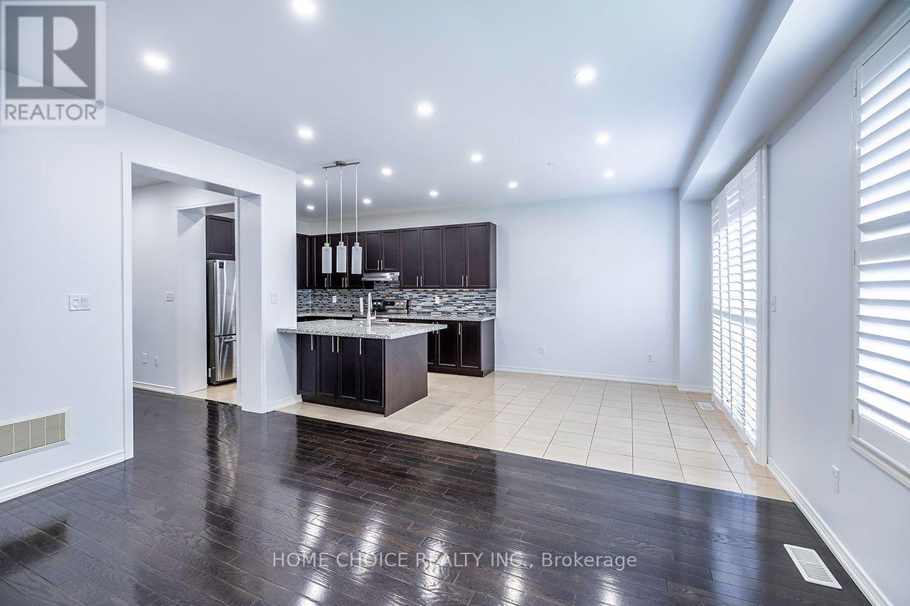 427 Windsfields Farm Drive W Property Photo 16
