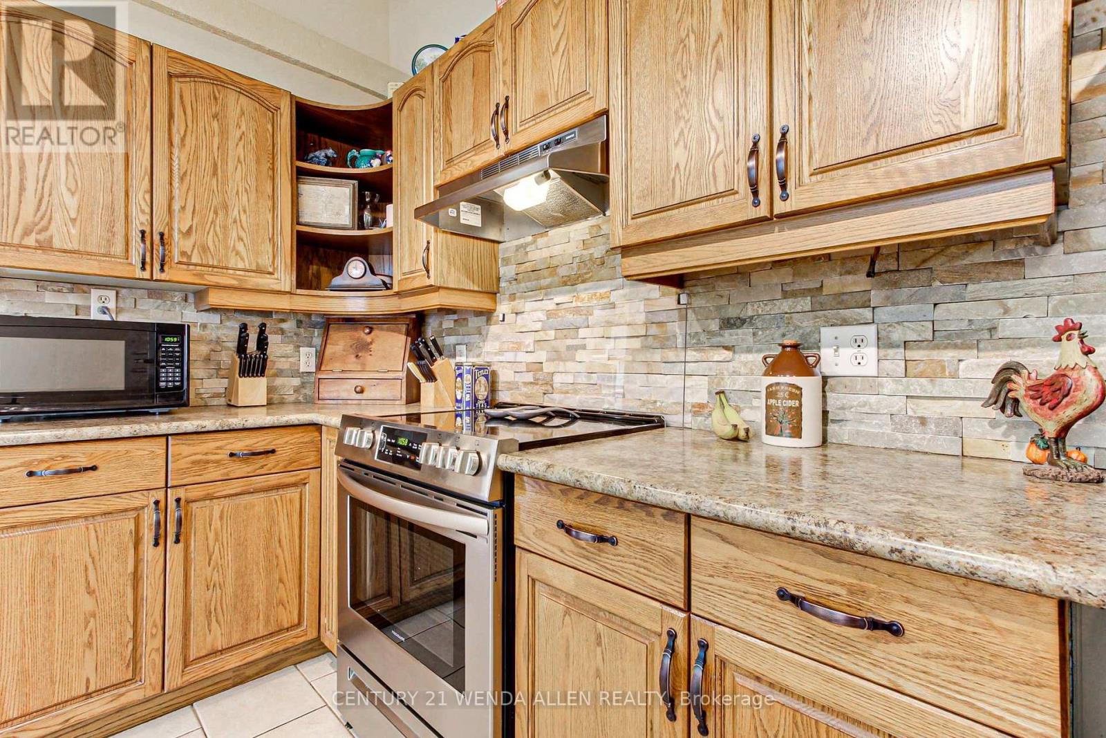 5295 - 5315 Sideline 16 Road Property Photo 11