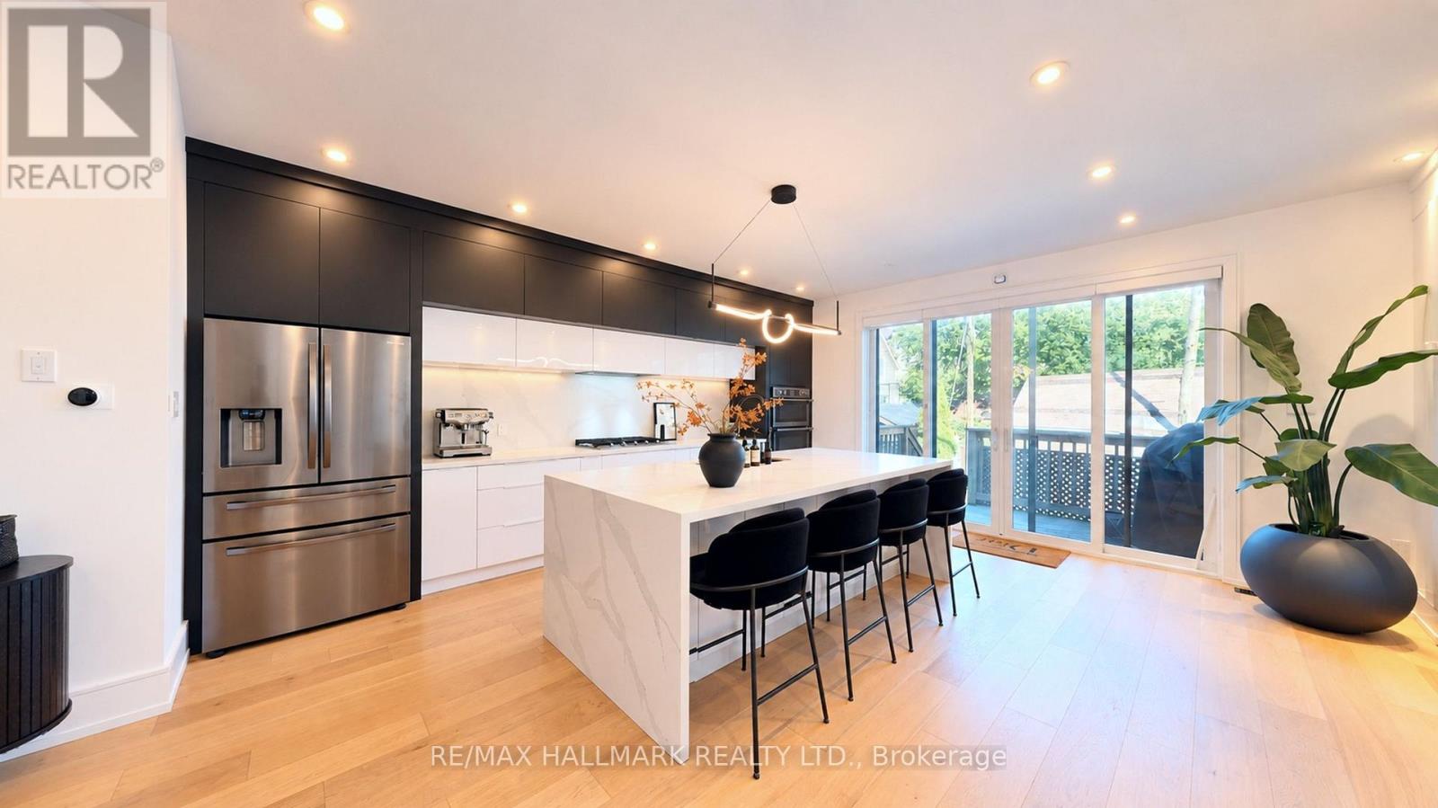 33 Kimberley Avenue Property Photo 11