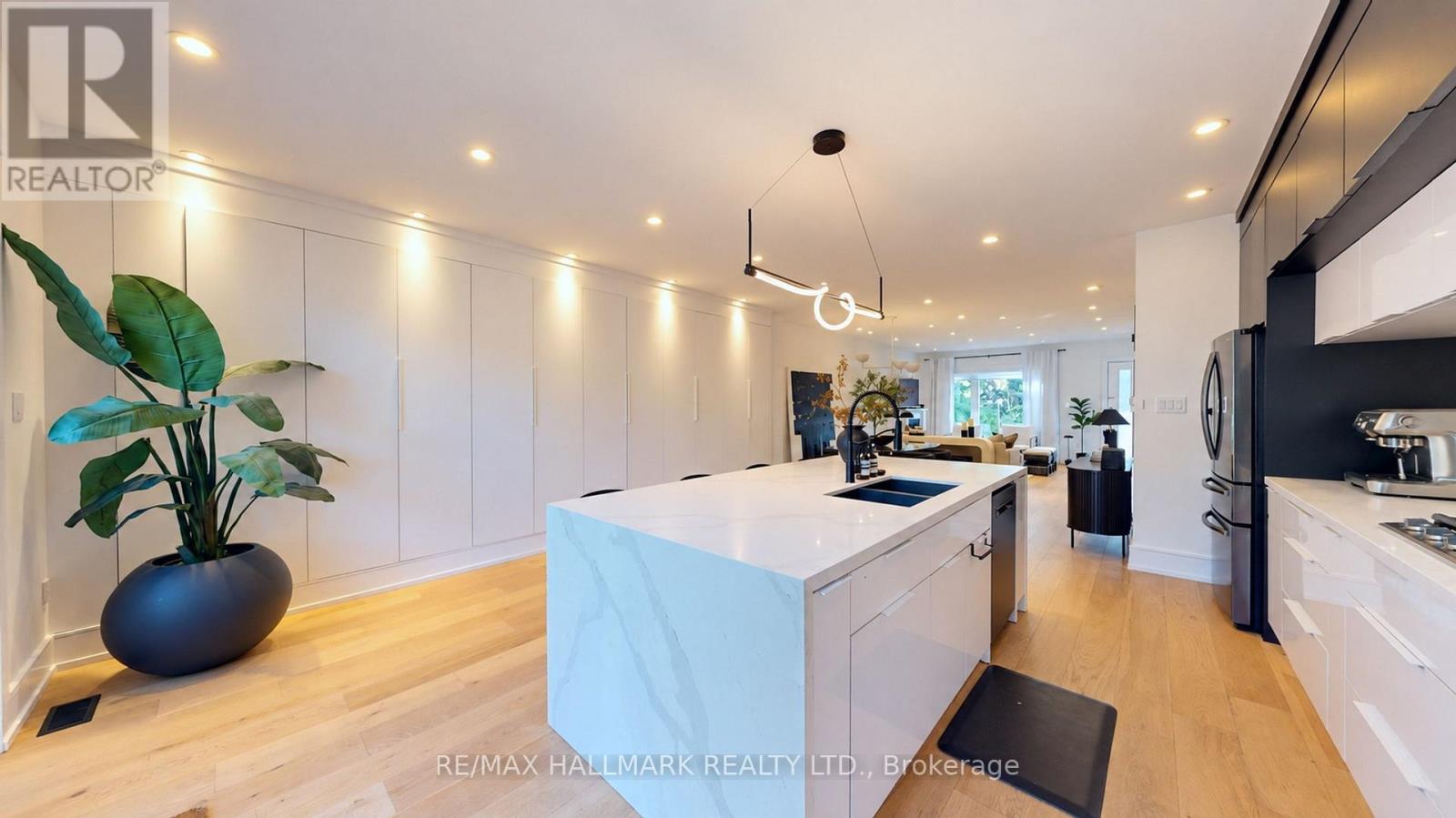 33 Kimberley Avenue Property Photo 13