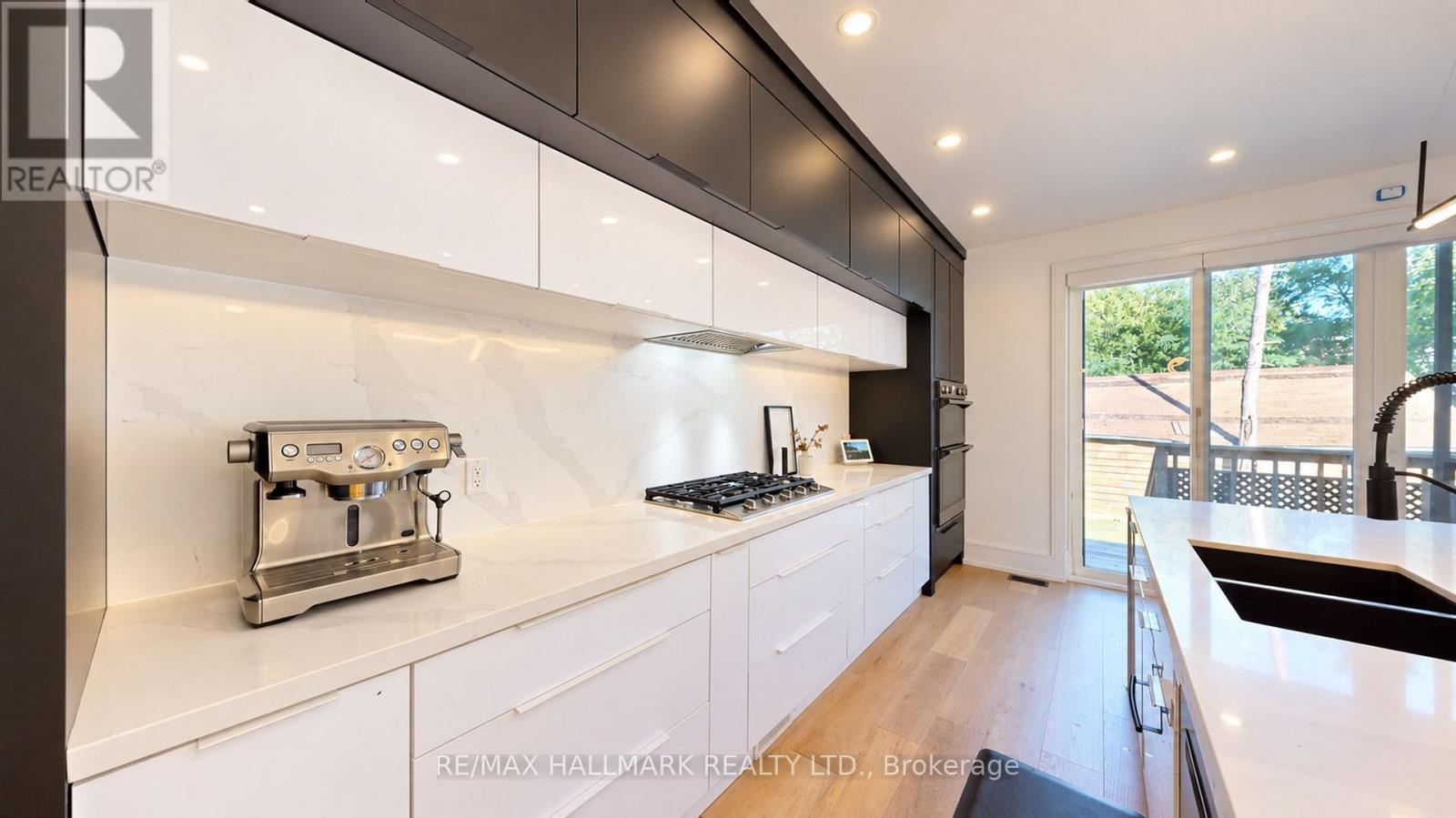 33 Kimberley Avenue Property Photo 14