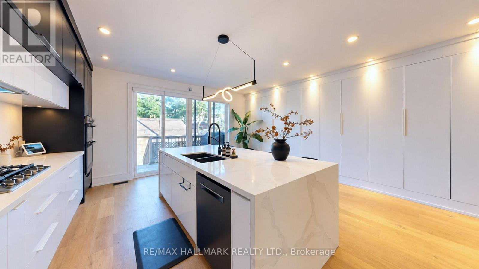 33 Kimberley Avenue Property Photo 15