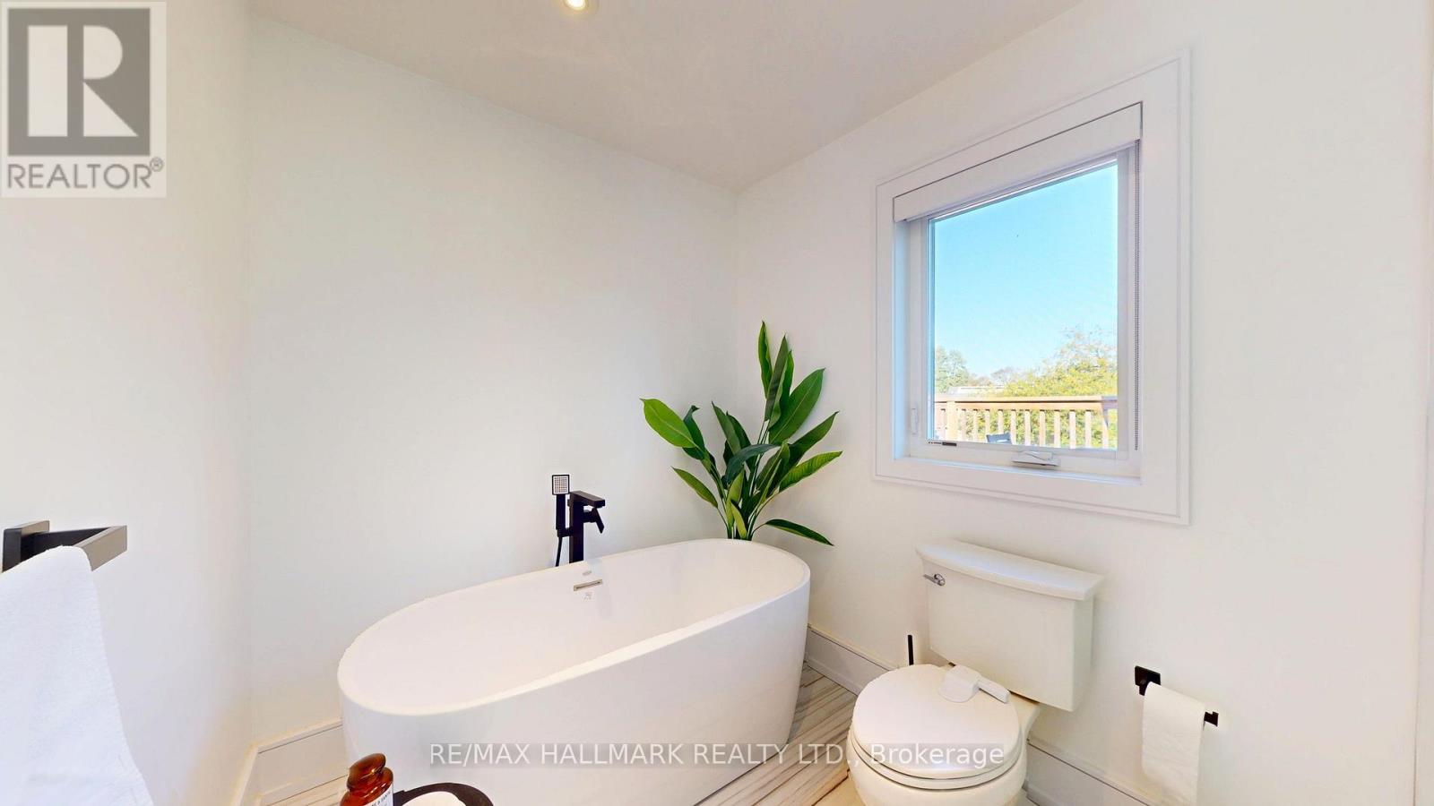 33 Kimberley Avenue Property Photo 21