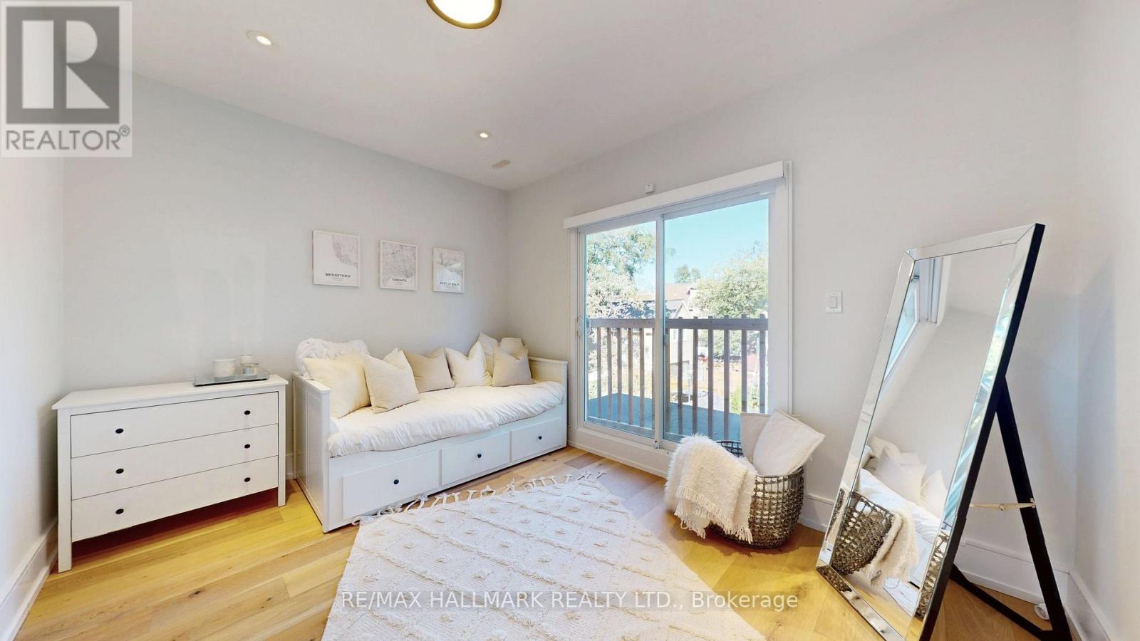 33 Kimberley Avenue Property Photo 24