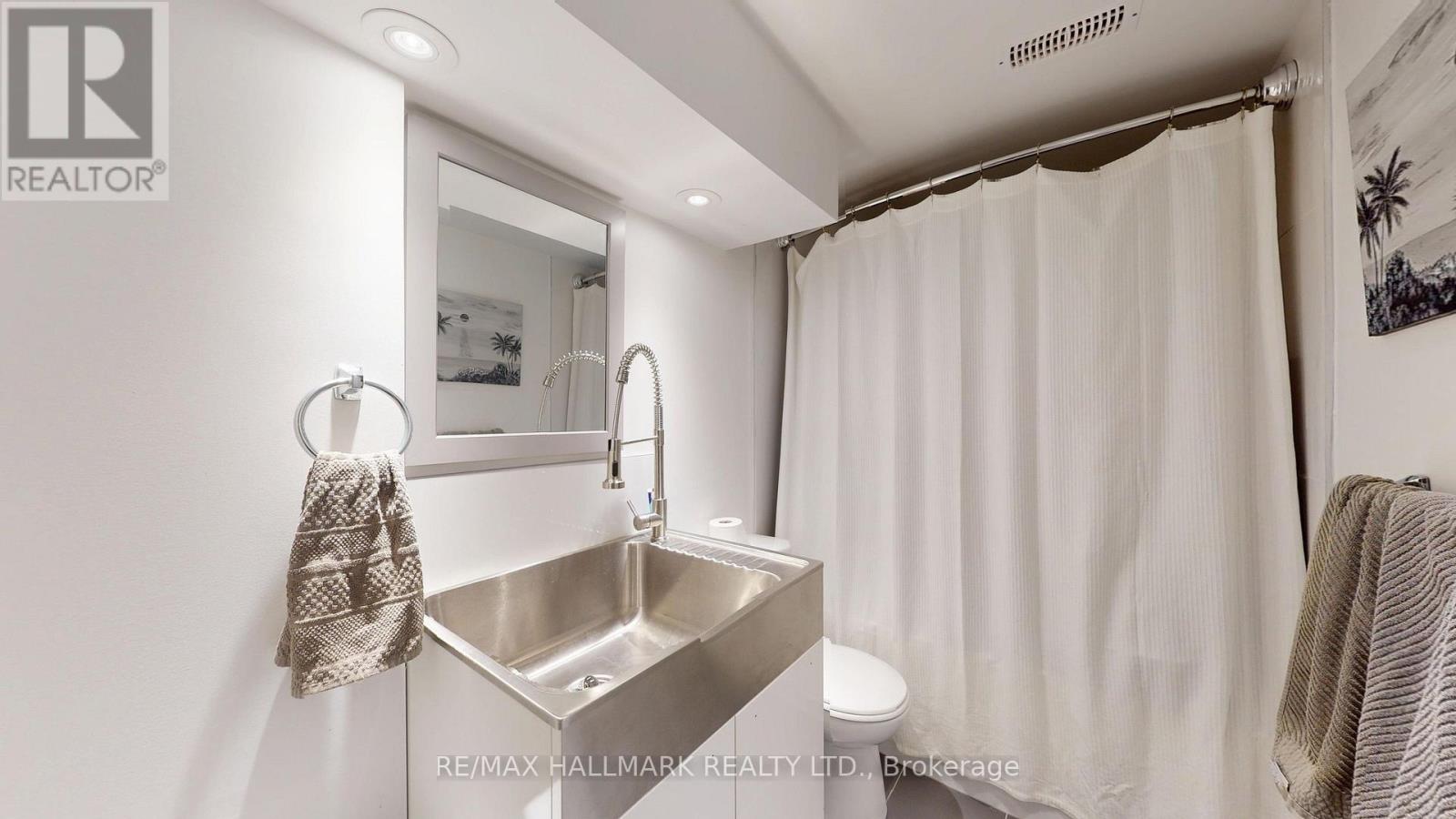 33 Kimberley Avenue Property Photo 38