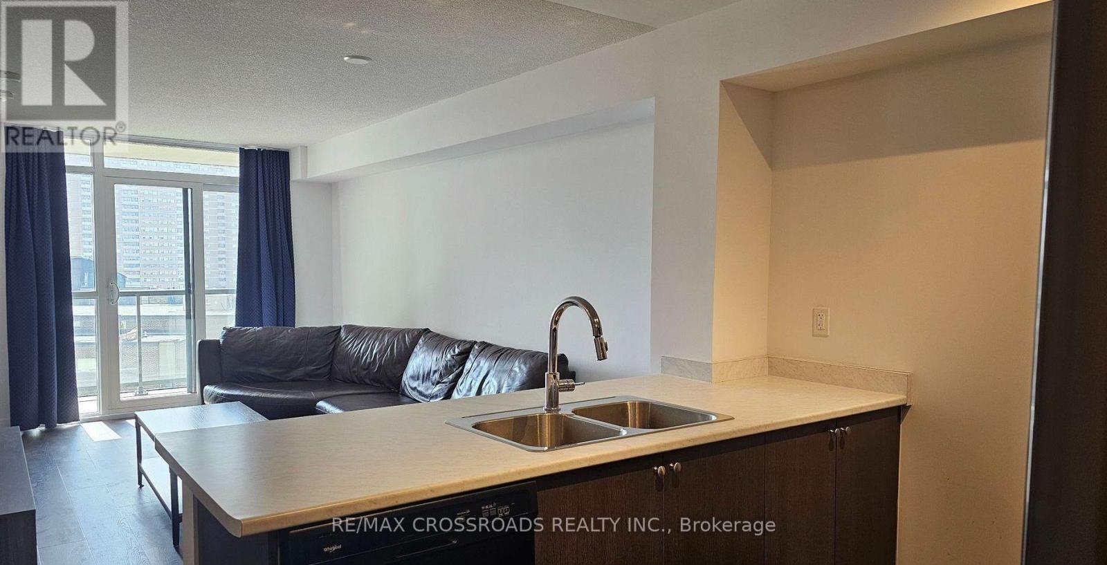 502 - 8 TRENT AVENUE Property Photo 1