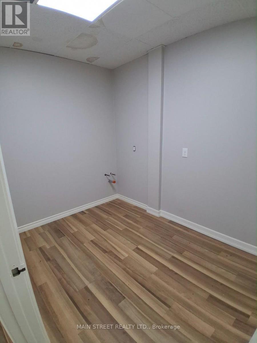 203 - 1911 Kennedy Road Property Photo 5