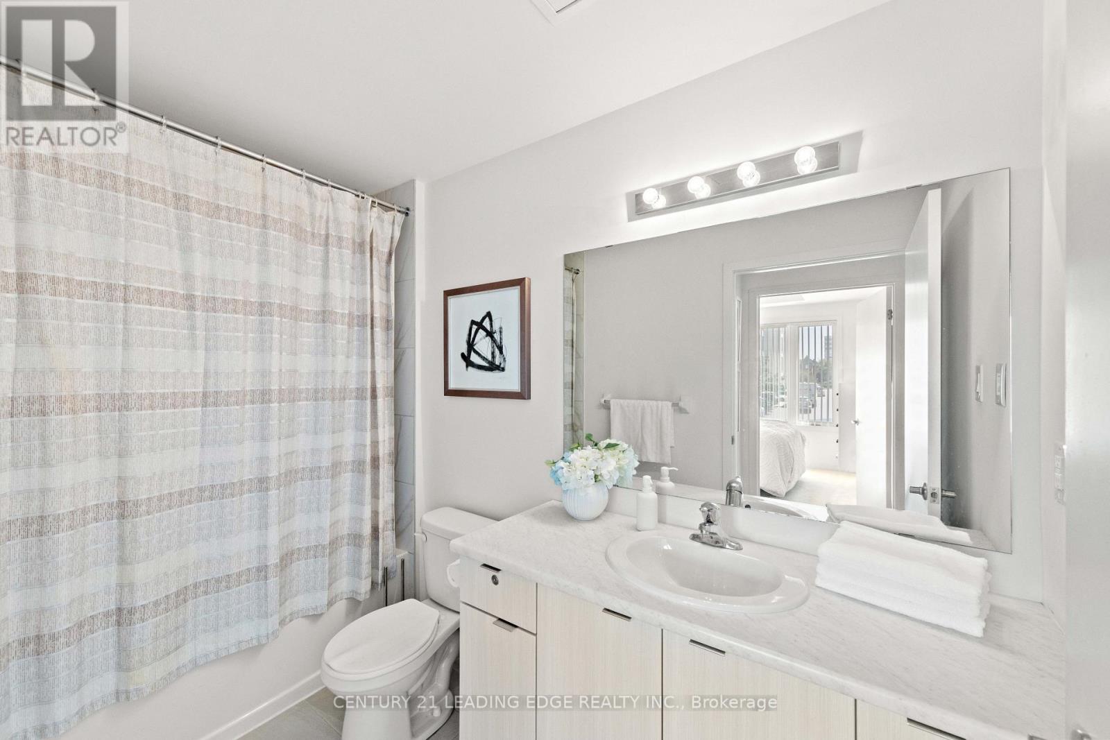 207 - 20 Orchid Place Drive Property Photo 13