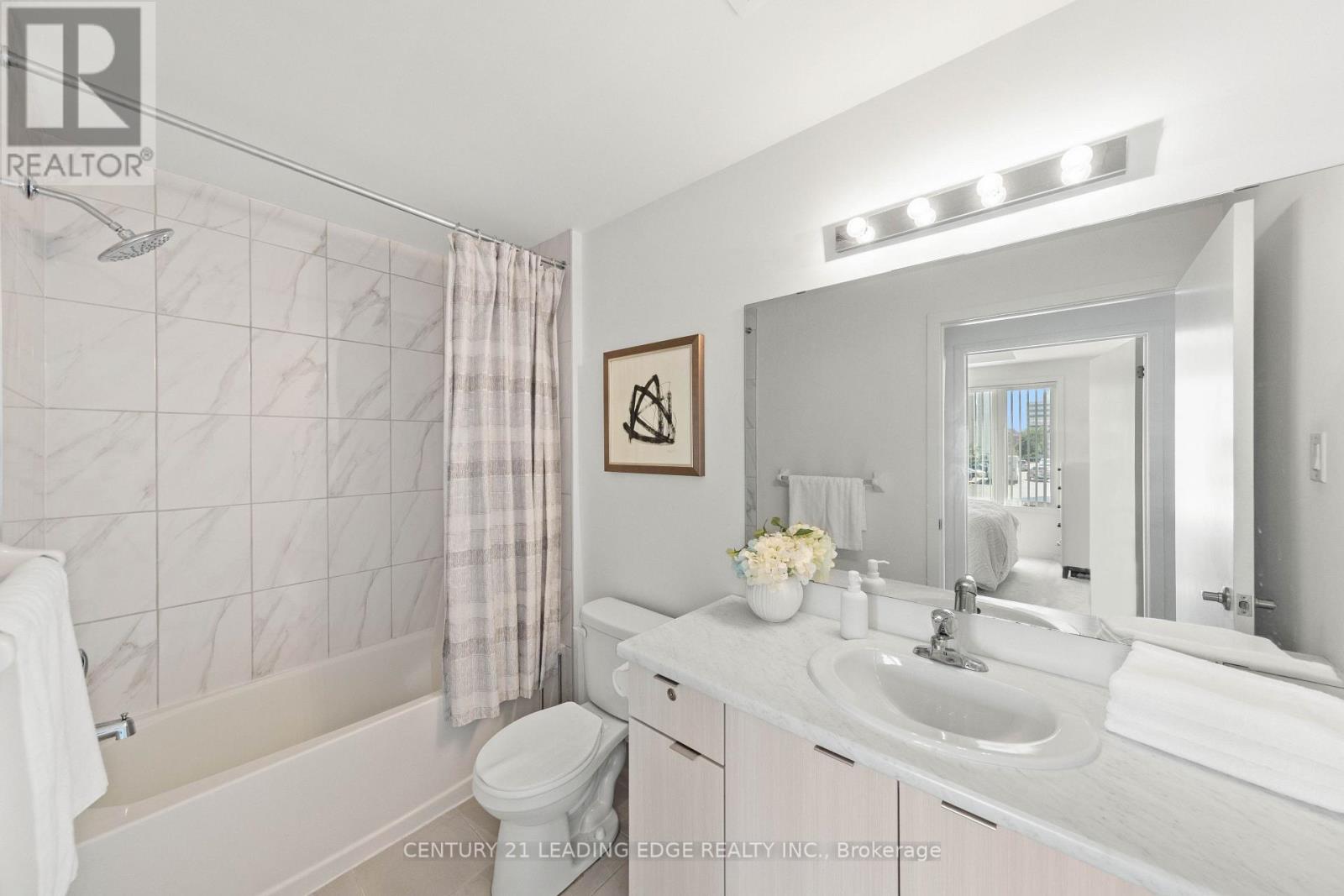 207 - 20 Orchid Place Drive Property Photo 14