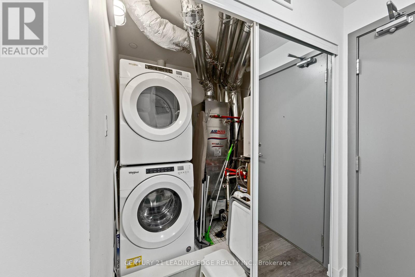 207 - 20 Orchid Place Drive Property Photo 15