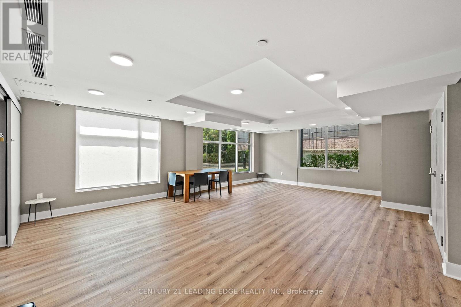 207 - 20 Orchid Place Drive Property Photo 16