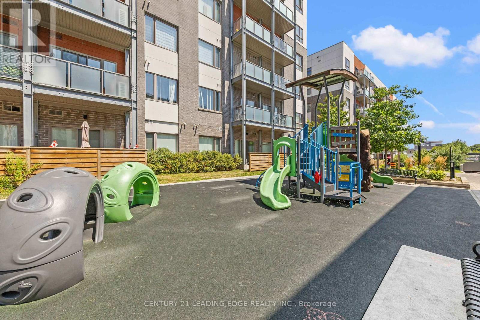 207 - 20 Orchid Place Drive Property Photo 25
