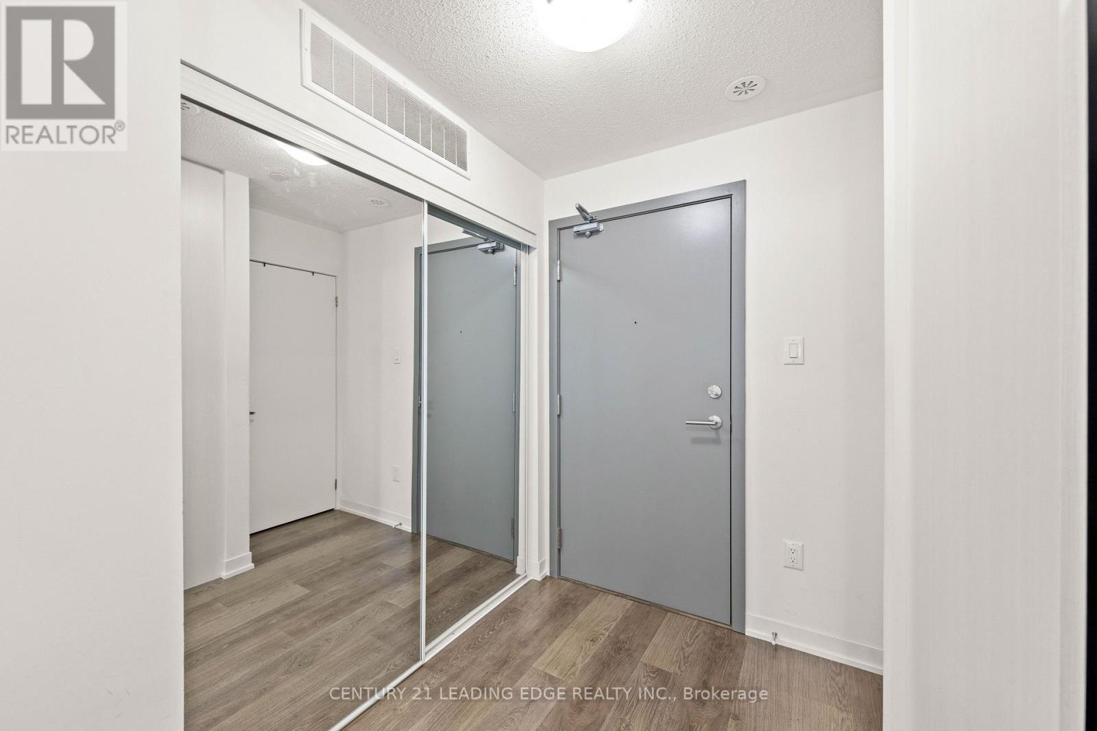 207 - 20 Orchid Place Drive Property Photo 40