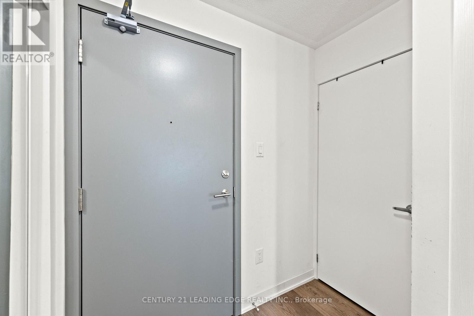207 - 20 Orchid Place Drive Property Photo 41