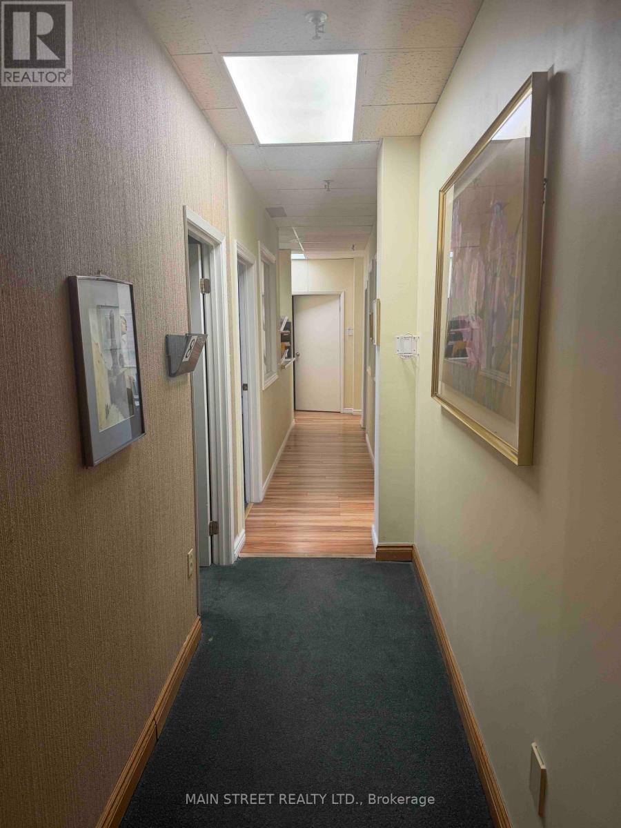 200 - 1911 Kennedy Road Property Photo 8