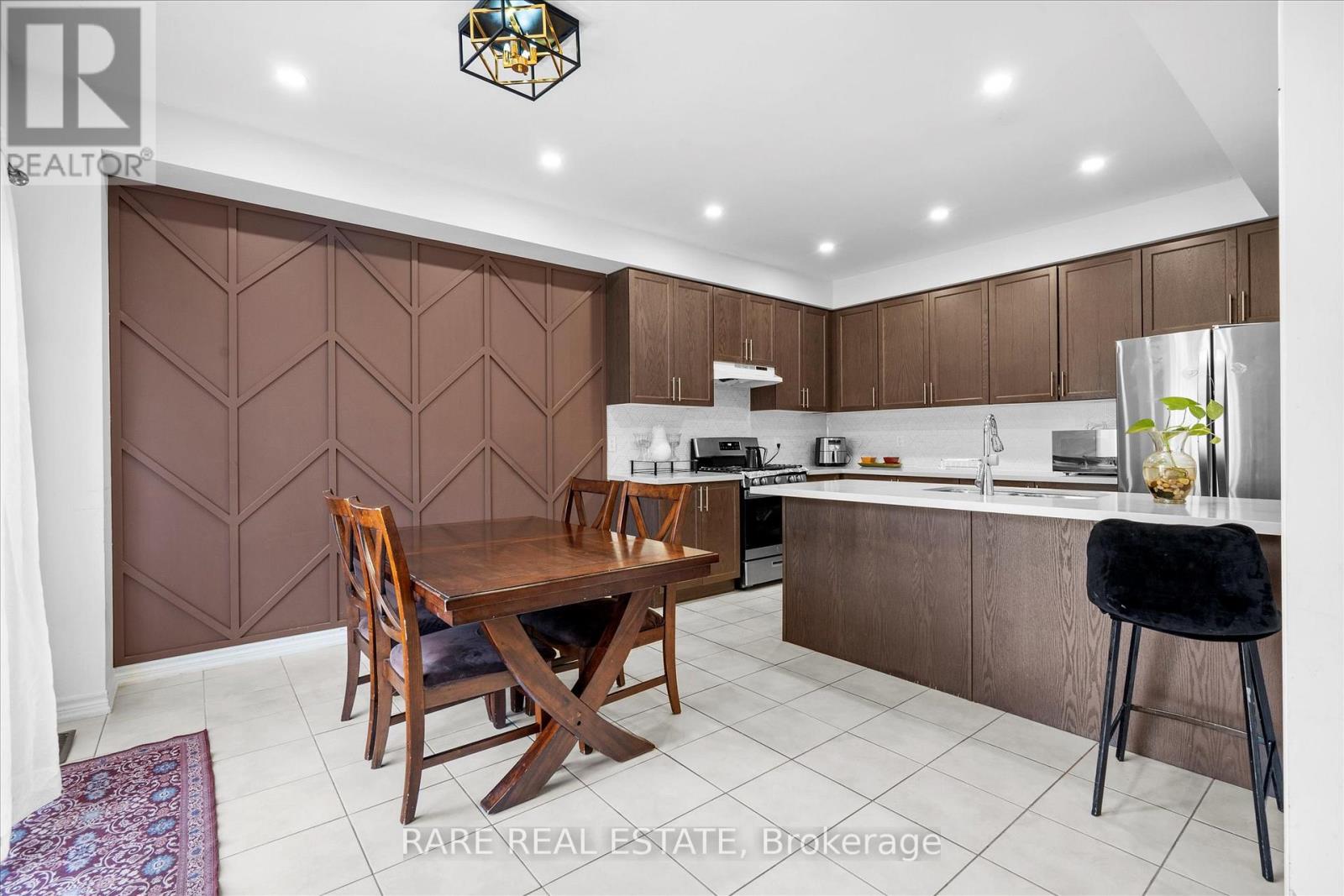 267 Fleetwood Drive Property Photo 6