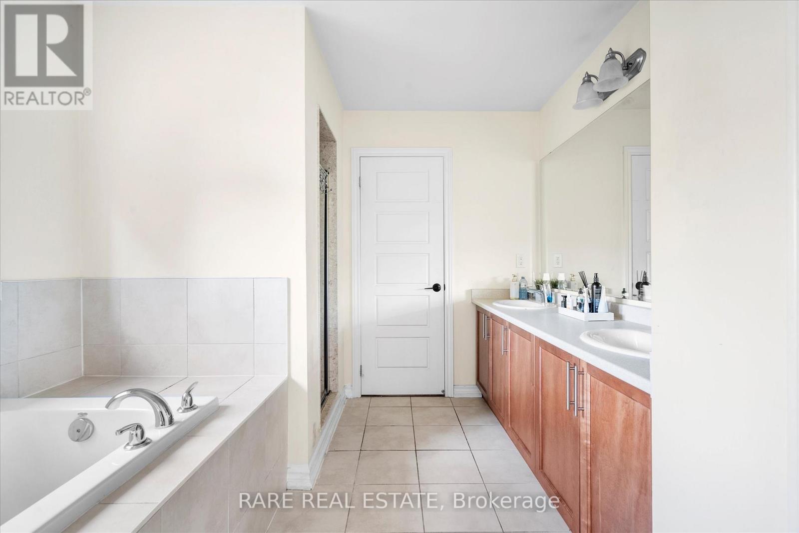 267 Fleetwood Drive Property Photo 14