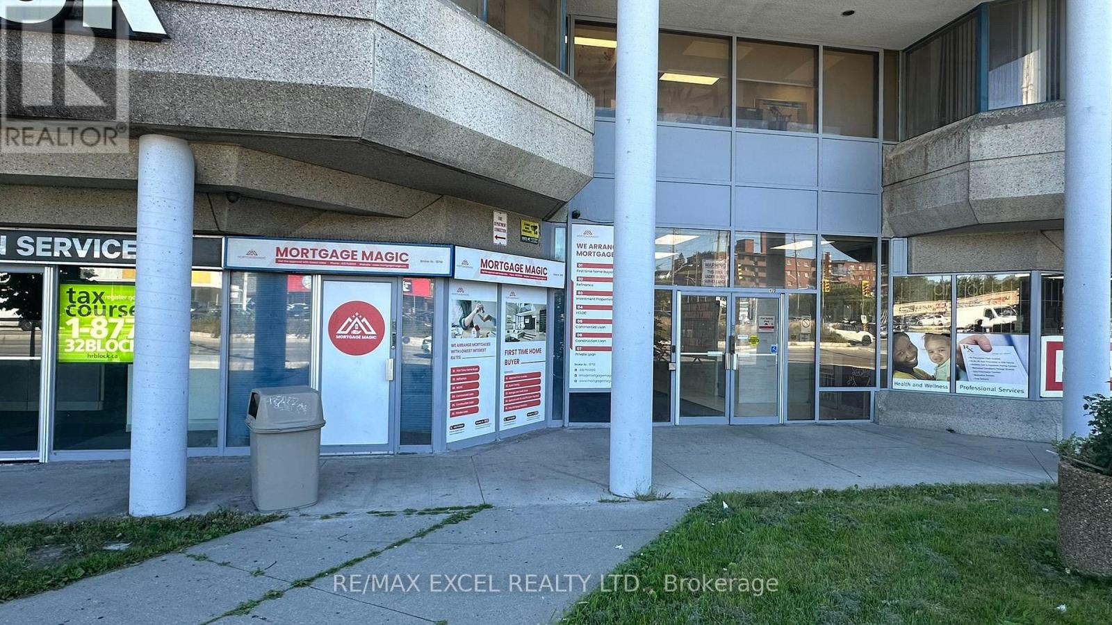 102 - 2425 Eglinton Avenue E Property Photo 1