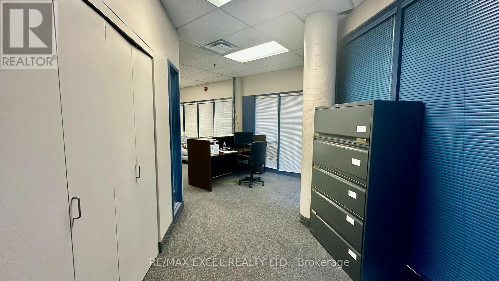 102 - 2425 Eglinton Avenue E Property Photo 6