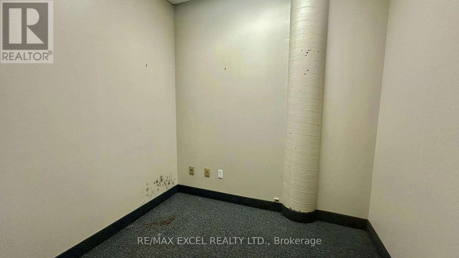 102 - 2425 Eglinton Avenue E Property Photo 7