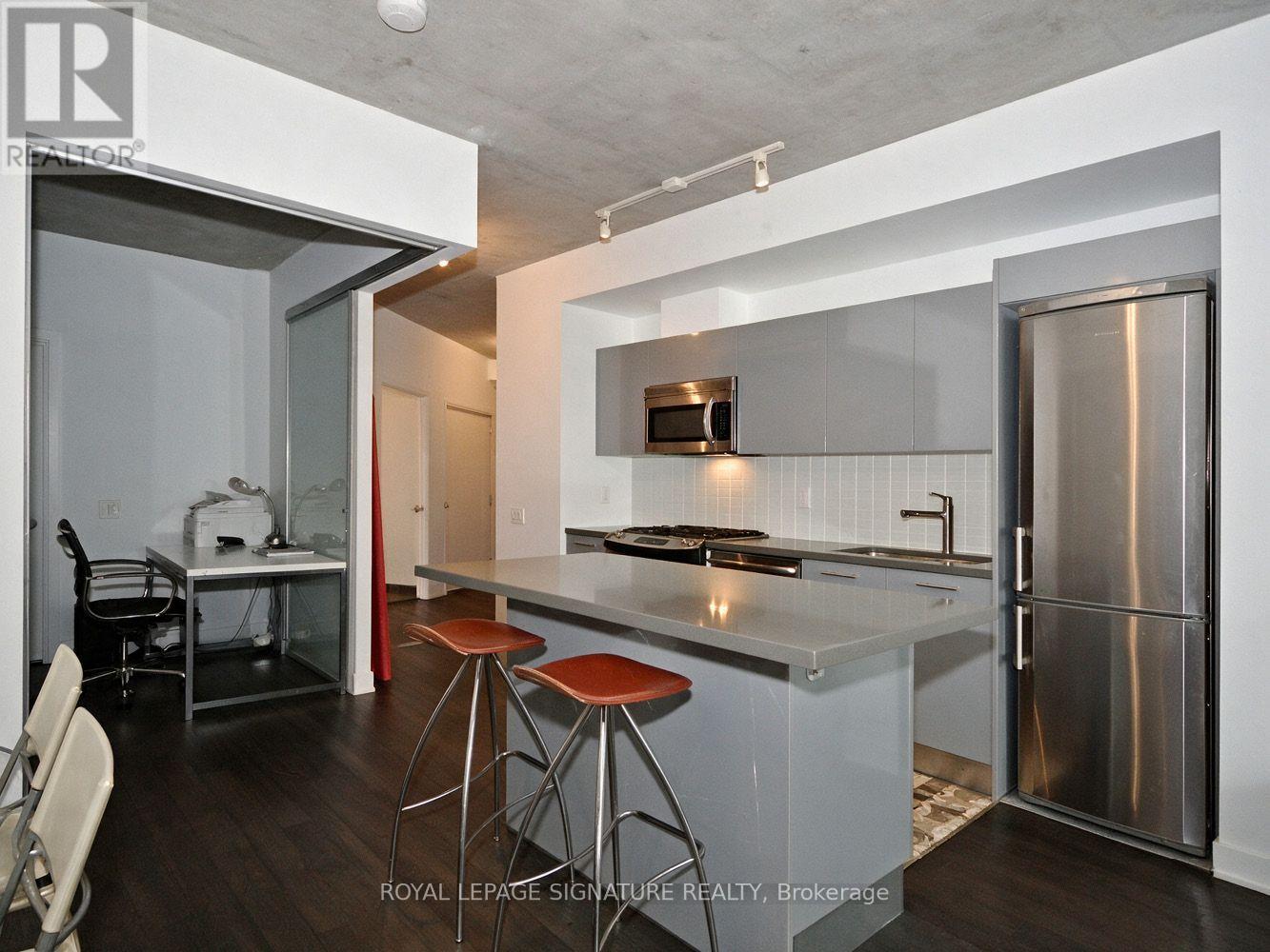 310 - 319 Carlaw Avenue Property Photo 6