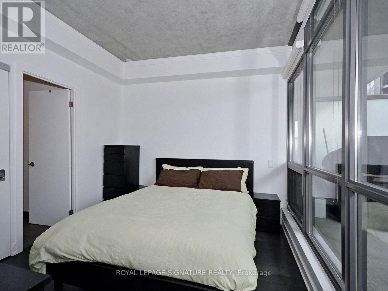 310 - 319 Carlaw Avenue Property Photo 13