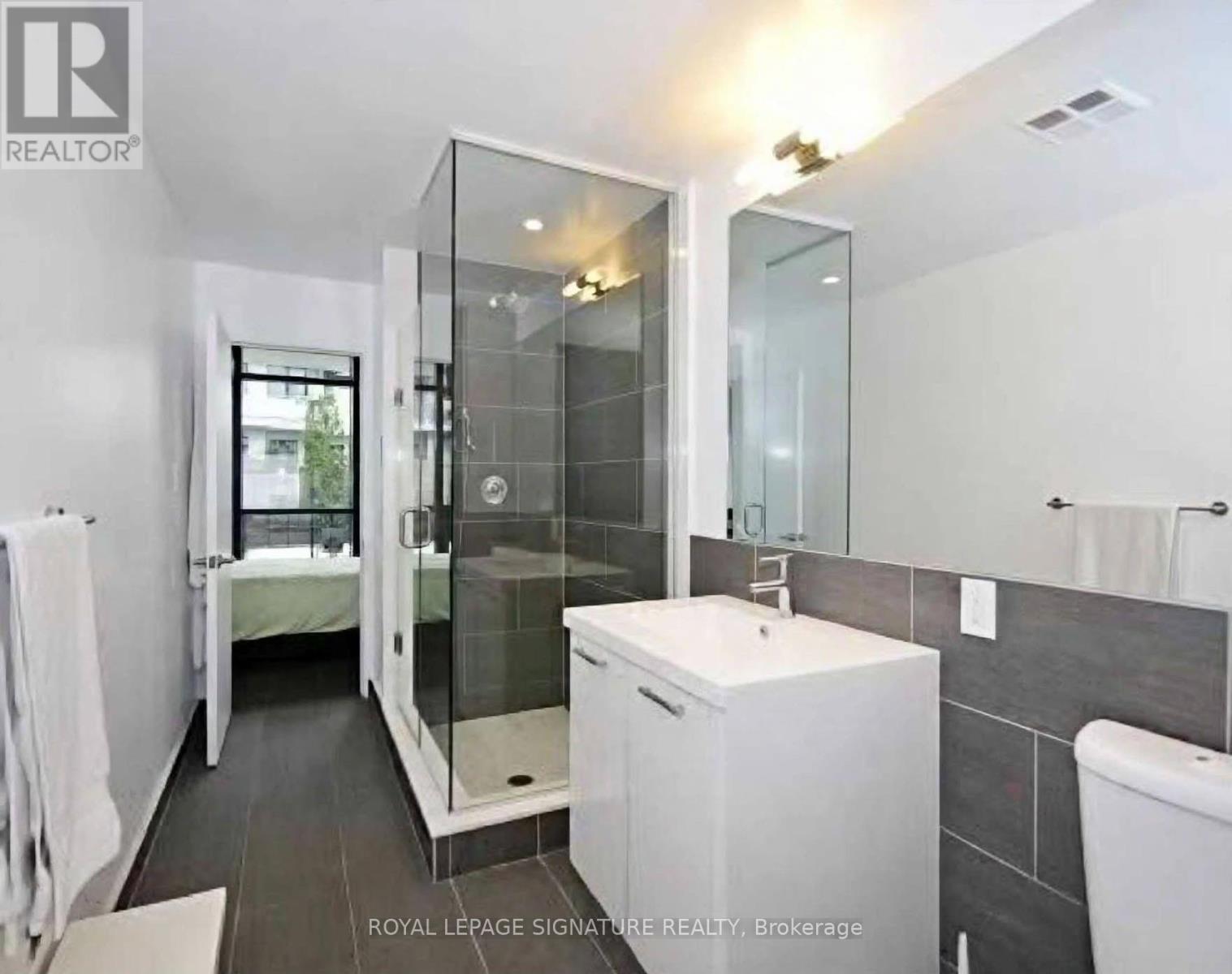 310 - 319 Carlaw Avenue Property Photo 15