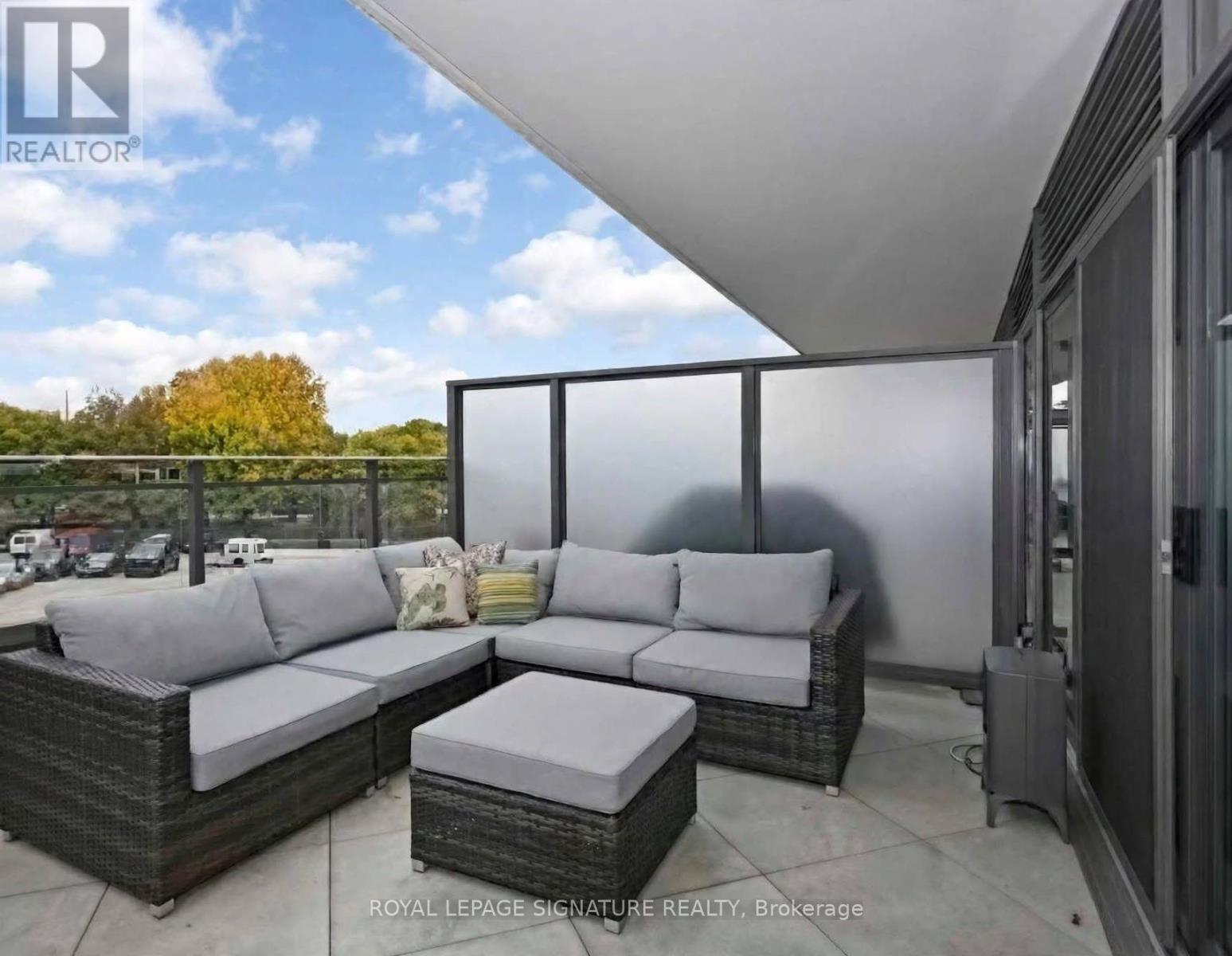 310 - 319 Carlaw Avenue Property Photo 16