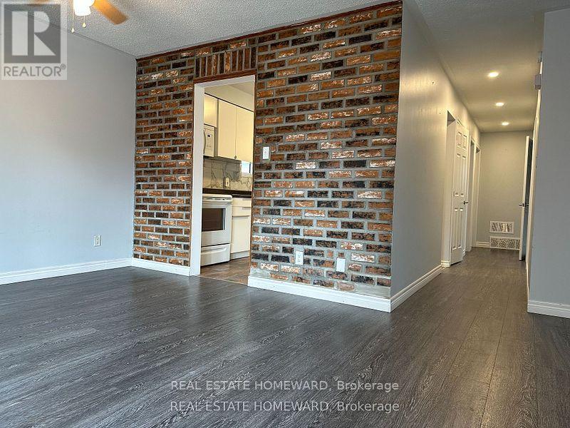 Upper - 511 Harris Court Property Photo 5