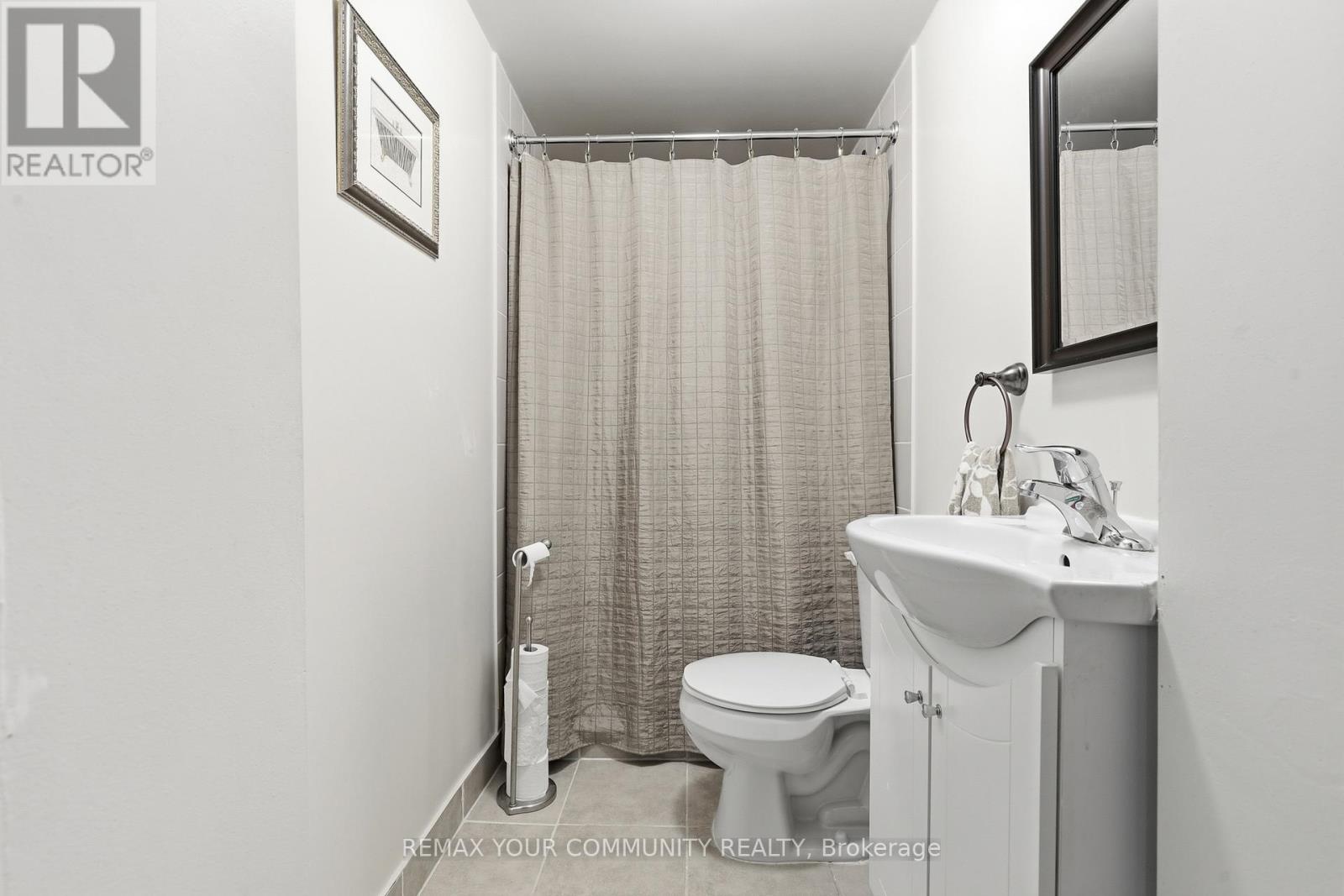330 Main Street Property Photo 14