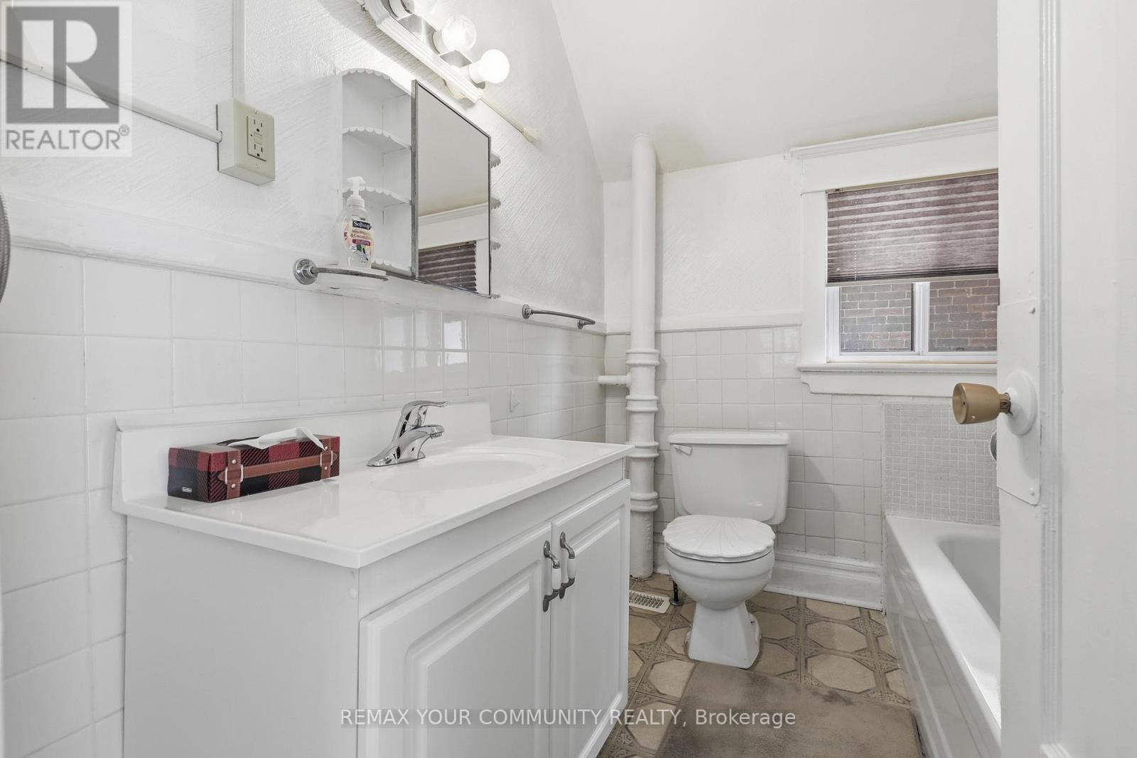 330 Main Street Property Photo 31