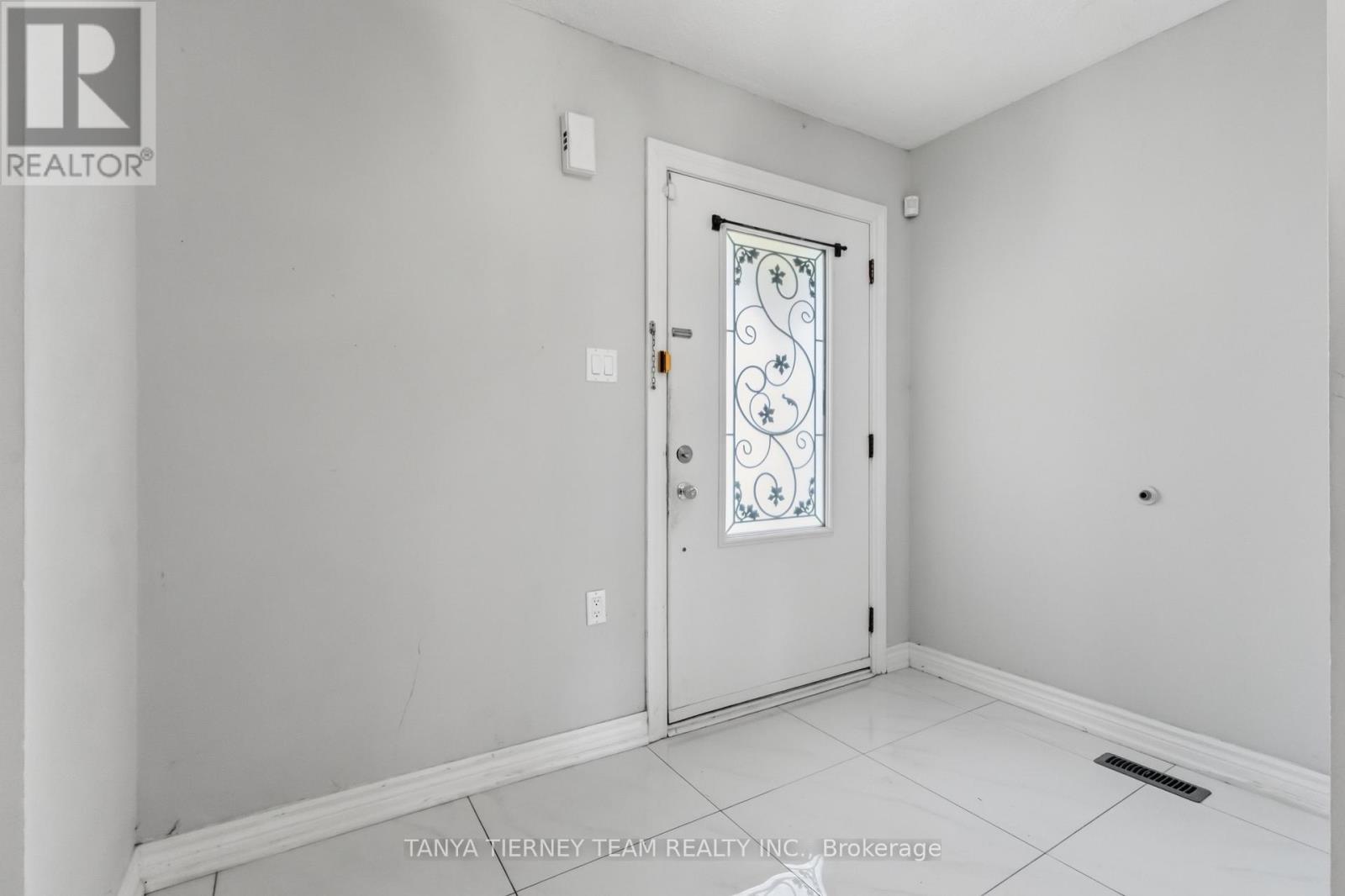 11 Hunter Drive Property Photo 3