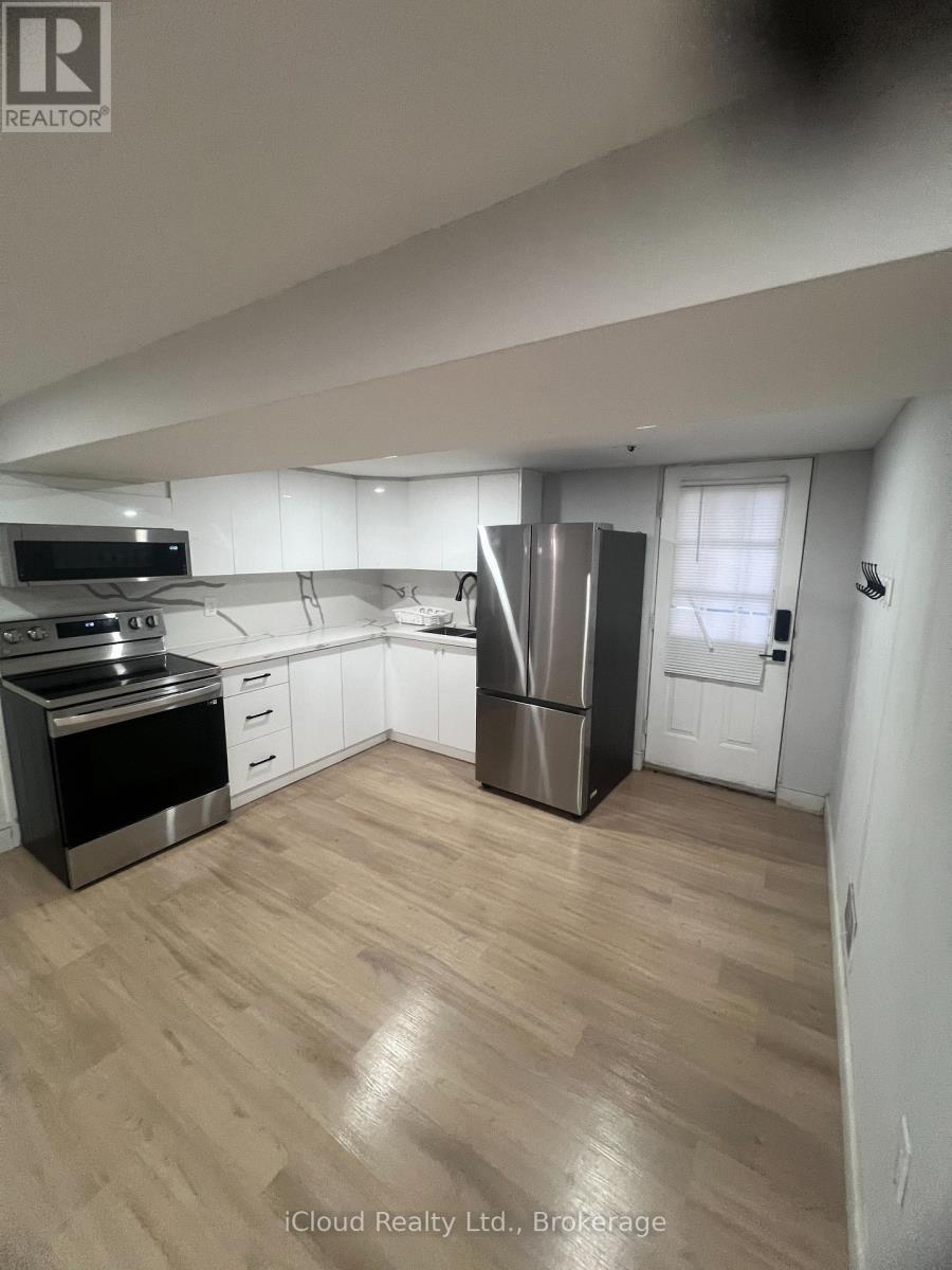 736 Annland Street Property Photo 5
