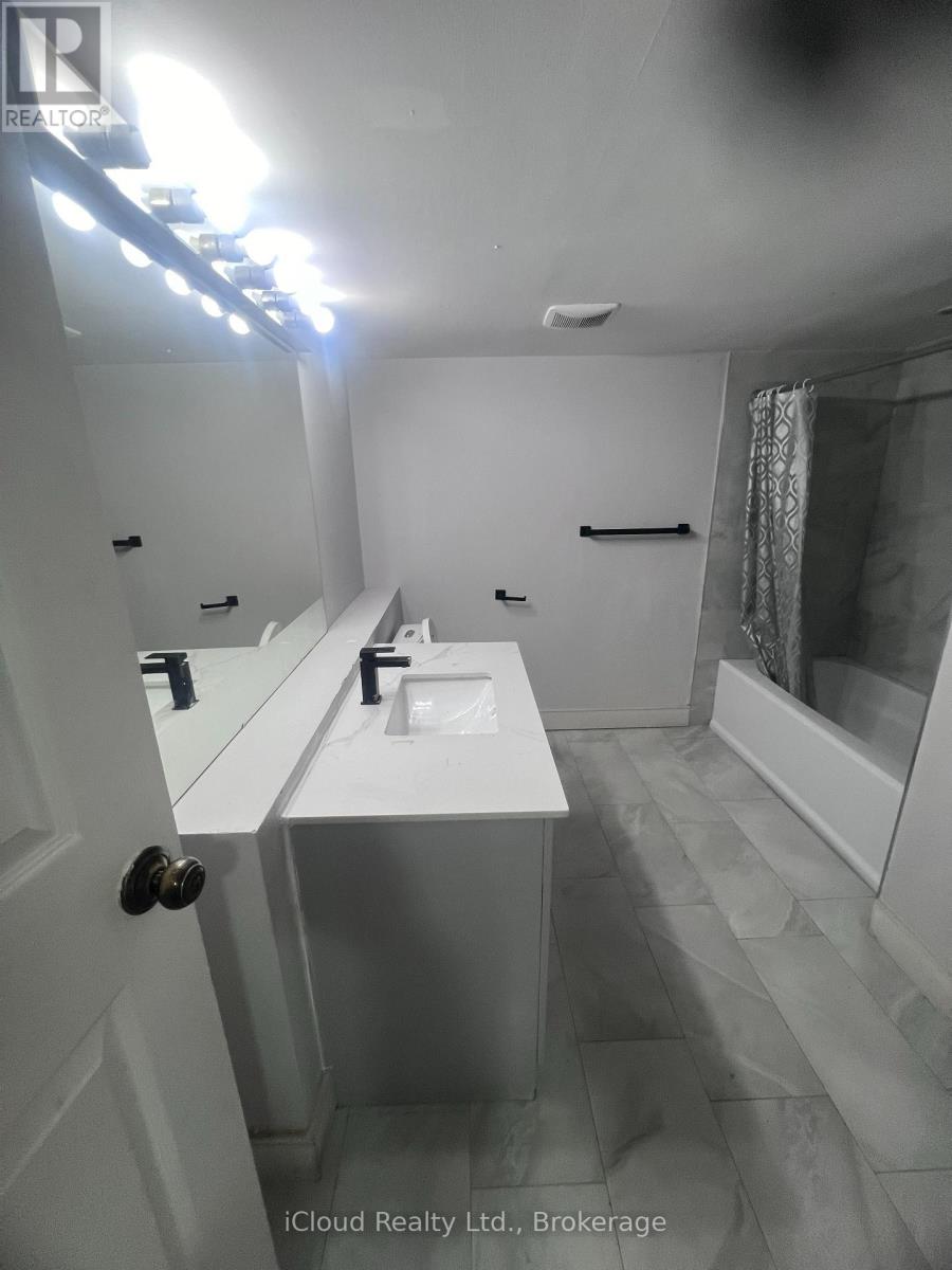 736 Annland Street Property Photo 12