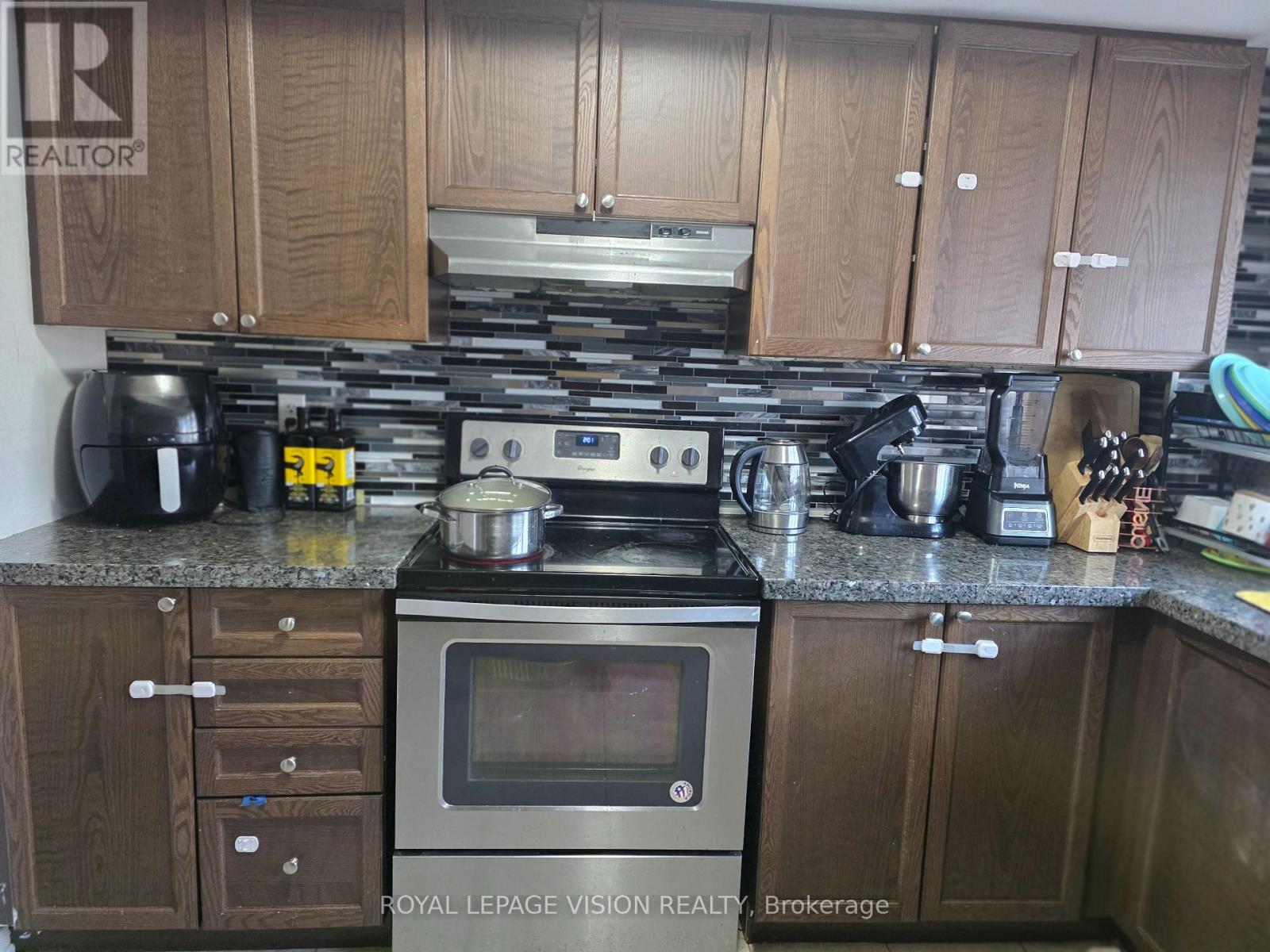 358 - 2392 Chevron Prince Path Property Photo 4