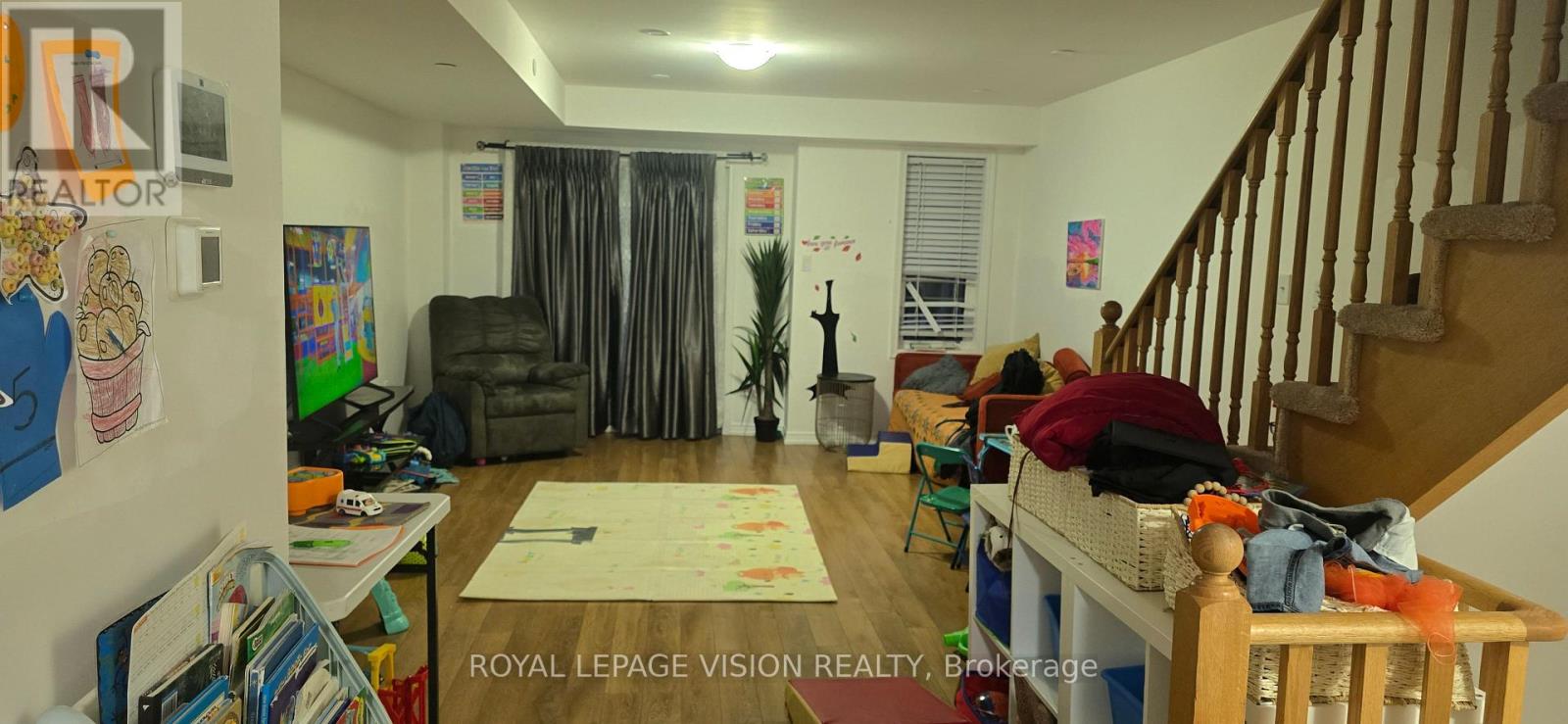 358 - 2392 Chevron Prince Path Property Photo 5
