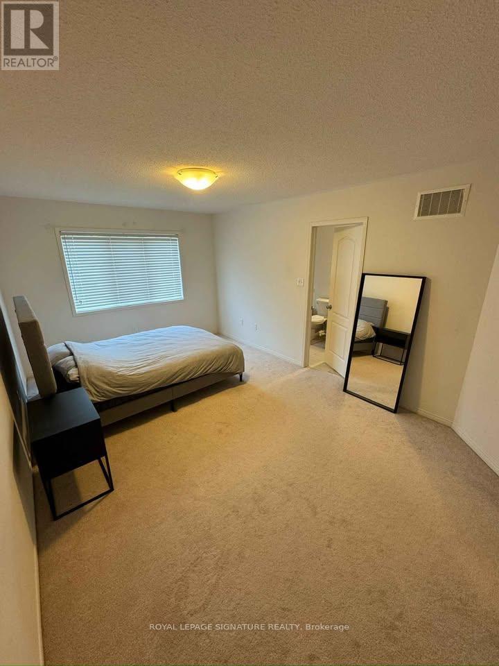 199 Lady Angela Avenue Property Photo 6