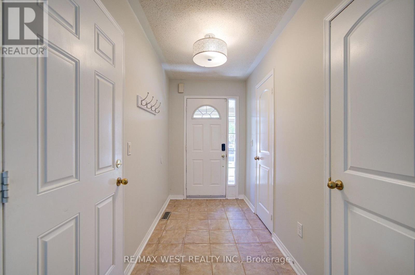 143 Allworth Crescent Property Photo 4